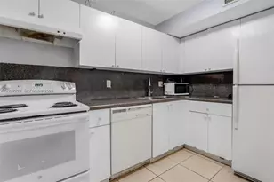 4235 N University Dr, Sunrise, FL 33351 - Photo 8