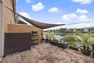 10573 SW 6th St, Pembroke Pines, FL 33025 - Photo 14