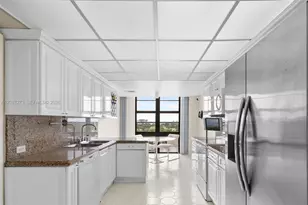 5500 Collins Ave, Miami Beach, FL 33140 - Photo 8