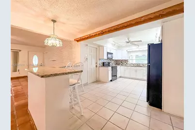 192 SW 62nd Ter, Plantation, FL 33317 - Photo 20