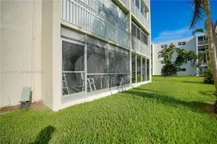 1024 SE 3rd Ave, Dania Beach, FL 33004 - Photo 18