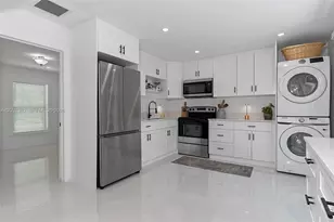 1473 NE 30th Ct, Pompano Beach, FL 33064 - Photo 12