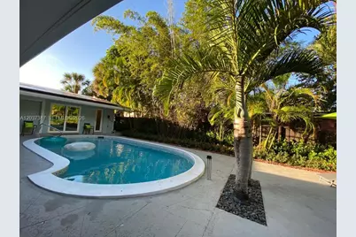 204 SW 19th Ave, Fort Lauderdale, FL 33312 - Photo 2