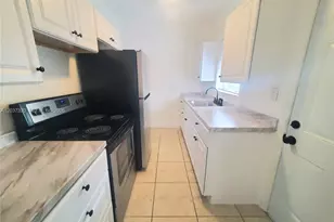 1990 NE 181st St, North Miami Beach, FL 33162 - Photo 6