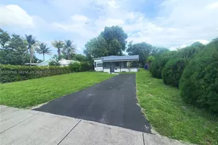 1990 NE 181st St, North Miami Beach, FL 33162 - Photo 2