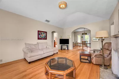 28 NW 100th St, Miami Shores, FL 33150 - Photo 2