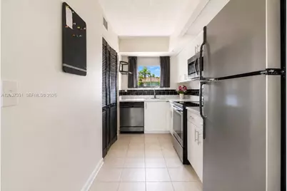 2518 SE 20th Pl #203-B, Homestead, FL 33035 - Photo 10