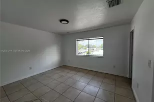 7012 NW 6th Ct, Miami, FL 33150 - Photo 4