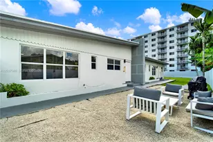 1236 NE 109th St, Miami, FL 33161 - Photo 2