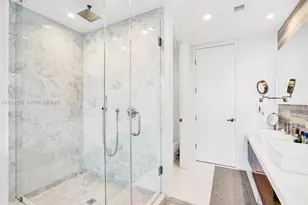 1100 Biscayne Blvd, Miami, FL 33132 - Photo 16