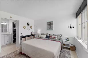 9495 Evergreen Pl, Davie, FL 33324 - Photo 12