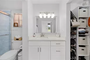 9495 Evergreen Pl, Davie, FL 33324 - Photo 14