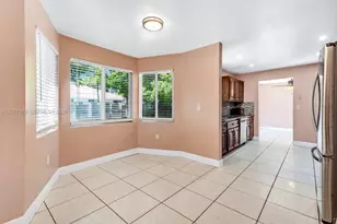 9601 SW 9th Ct, Pembroke Pines, FL 33025 - Photo 12