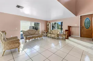 9601 SW 9th Ct, Pembroke Pines, FL 33025 - Photo 6