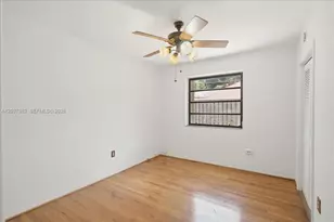 2550 Trapp Ave, Miami, FL 33133 - Photo 8