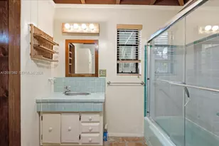 2550 Trapp Ave, Miami, FL 33133 - Photo 10