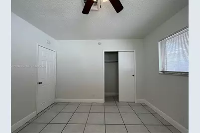 240 NW 48th Ct, Oakland Park, FL 33309 - Photo 10