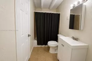 614 SW 10th Ave, Homestead, FL 33030 - Photo 8