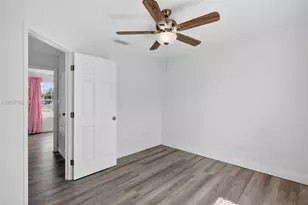 1951 Tropic Bay Ct, Orlando, FL 32807 - Photo 16