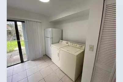 1813 SW 107th Ave #2402, Miami, FL 33165 - Photo 4