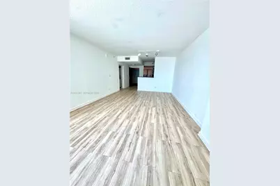 325 S Biscayne Blvd #1116, Miami, FL 33131 - Photo 4