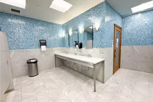 185 SW 7th St, Miami, FL 33130 - Photo 30