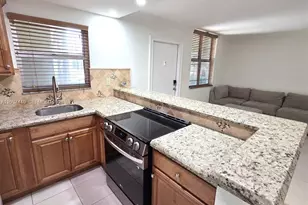 2400 NE 10th St, Pompano Beach, FL 33062 - Photo 2