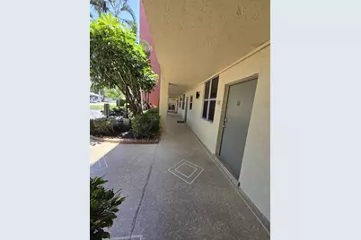 2400 NE 10th St #104, Pompano Beach, FL 33062 - Photo 18