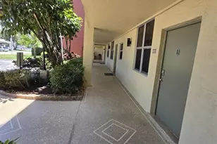 2400 NE 10th St, Pompano Beach, FL 33062 - Photo 18