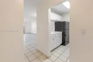 677 SW 9th Ave, Miami, FL 33130 - Photo 8