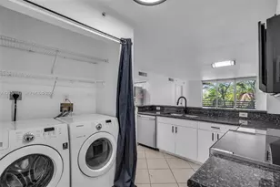 1401 Bay Rd, Miami Beach, FL 33139 - Photo 10