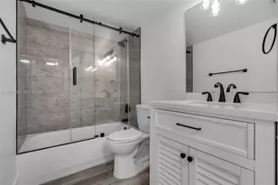 1401 Bay Rd, Miami Beach, FL 33139 - Photo 18