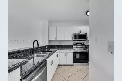 1401 Bay Rd #409, Miami Beach, FL 33139 - Photo 8