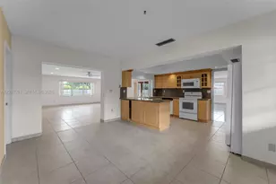 10842 SW 33rd St, Miami, FL 33165 - Photo 10