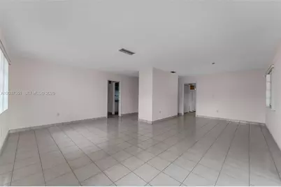 10842 SW 33rd St, Miami, FL 33165 - Photo 6