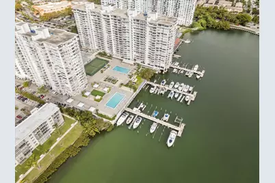 18071 Biscayne Blvd #1401, Aventura, FL 33160 - Photo 38