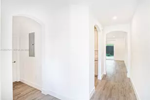 4234 NE 9th St, Homestead, FL 33033 - Photo 14