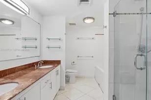 3610 Yacht Club Dr, Aventura, FL 33180 - Photo 26