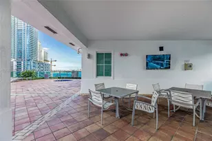 41 SE 5th St, Miami, FL 33131 - Photo 30