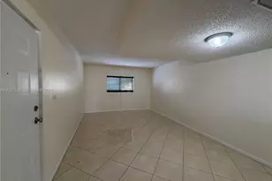 14902 SW 82nd Ln, Miami, FL 33193 - Photo 4