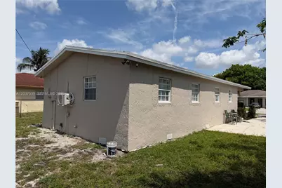 2910 NW 25th St, Fort Lauderdale, FL 33311 - Photo 26