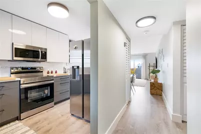 1250 Lincoln Rd #510, Miami Beach, FL 33139 - Photo 2