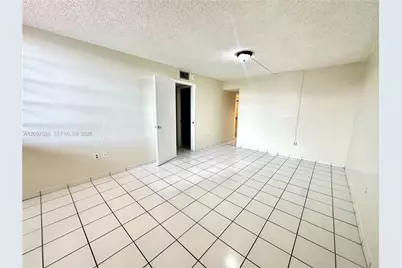 802 NW 87th Ave #315, Miami, FL 33172 - Photo 6
