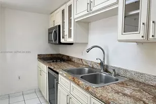 802 NW 87th Ave, Miami, FL 33172 - Photo 2