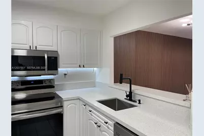 8233 Harding Ave #408, Miami Beach, FL 33141 - Photo 4