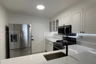8233 Harding Ave, Miami Beach, FL 33141 - Photo 6