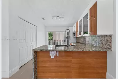 3574 W 80th St #63-201, Hialeah, FL 33018 - Photo 10