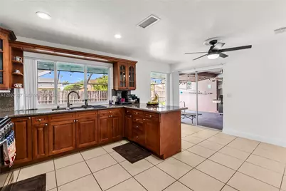 2751 NW 107th Ter, Sunrise, FL 33322 - Photo 8