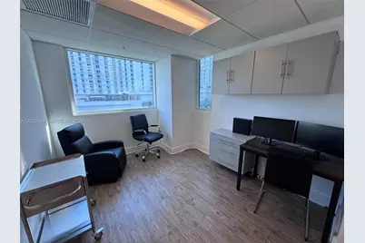 40 SW 13th St #402, Miami, FL 33130 - Photo 6