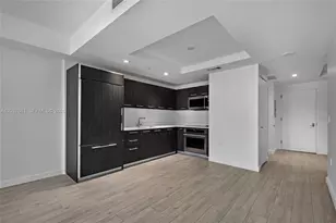 45 SW 9th St, Miami, FL 33130 - Photo 4